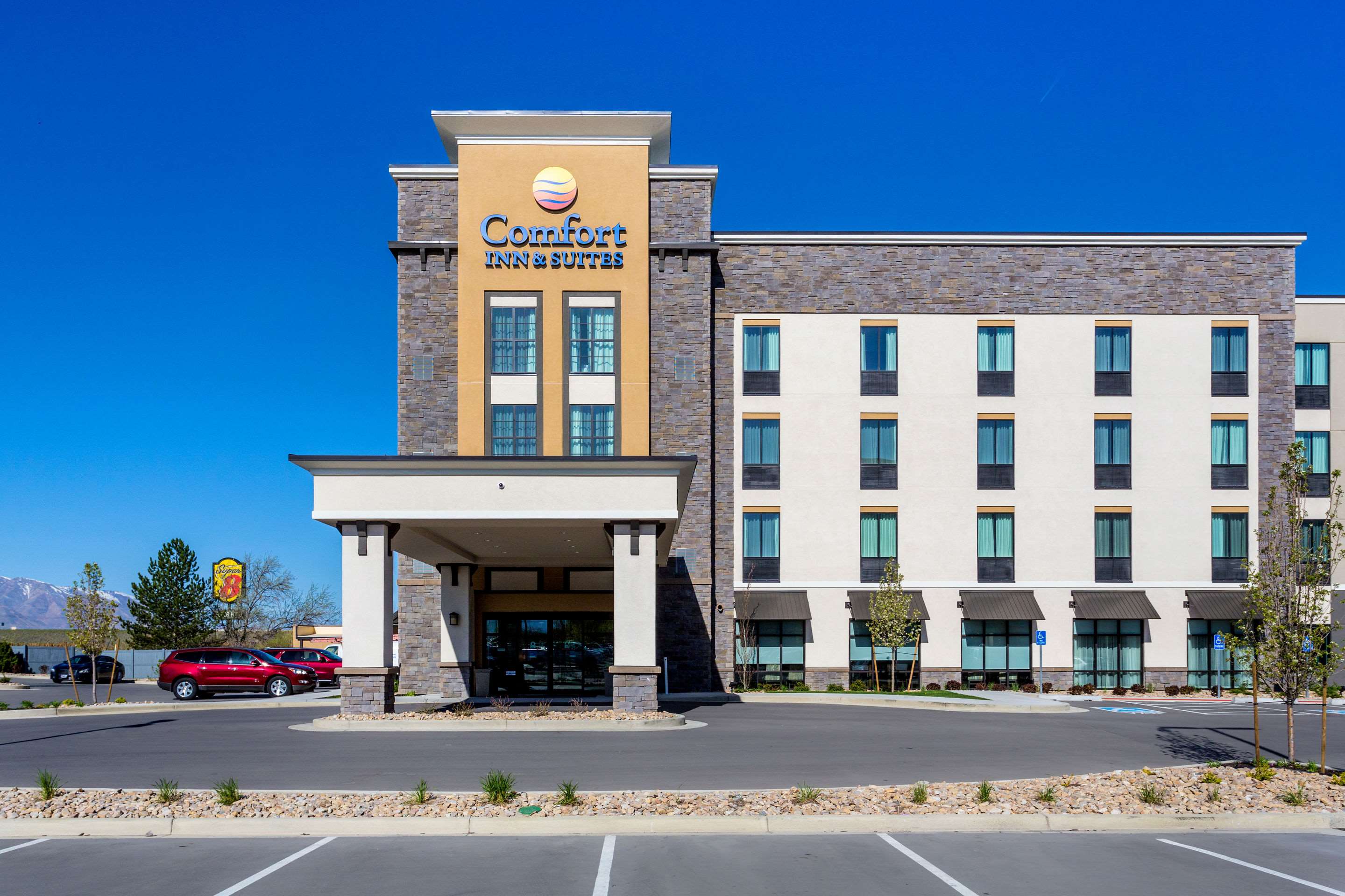 holiday inn express & suites salt lake city-airport east airport shuttle