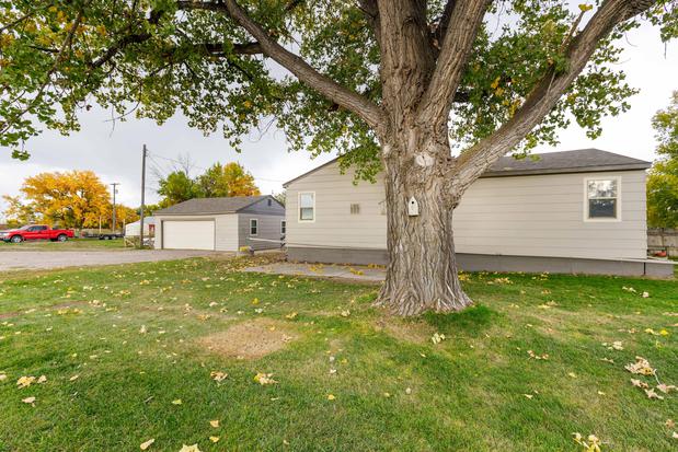 Images Nancy Anderson | REALTOR | Dascoulias Realty Group