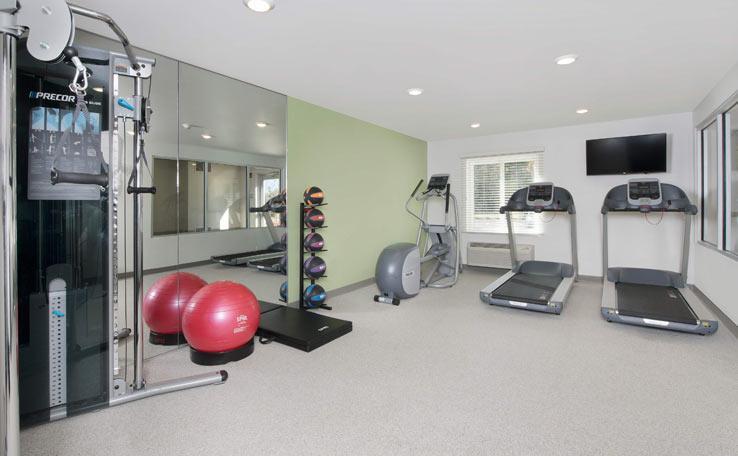 Images WoodSpring Suites Petersburg near Fort Lee