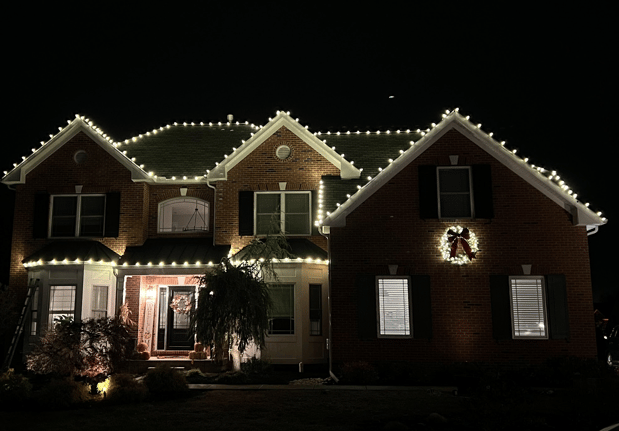 Images Rudy & Co. Holiday Lighting