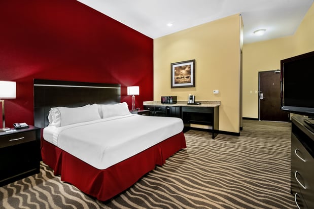 Images Holiday Inn Express & Suites Cotulla by IHG