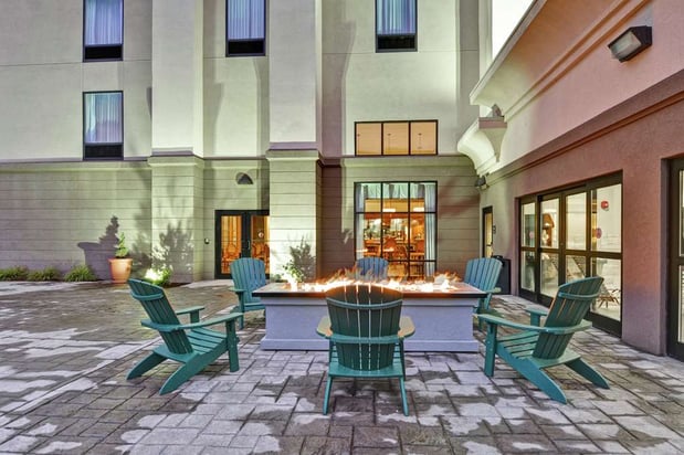 Images Hampton Inn & Suites New Hartford
