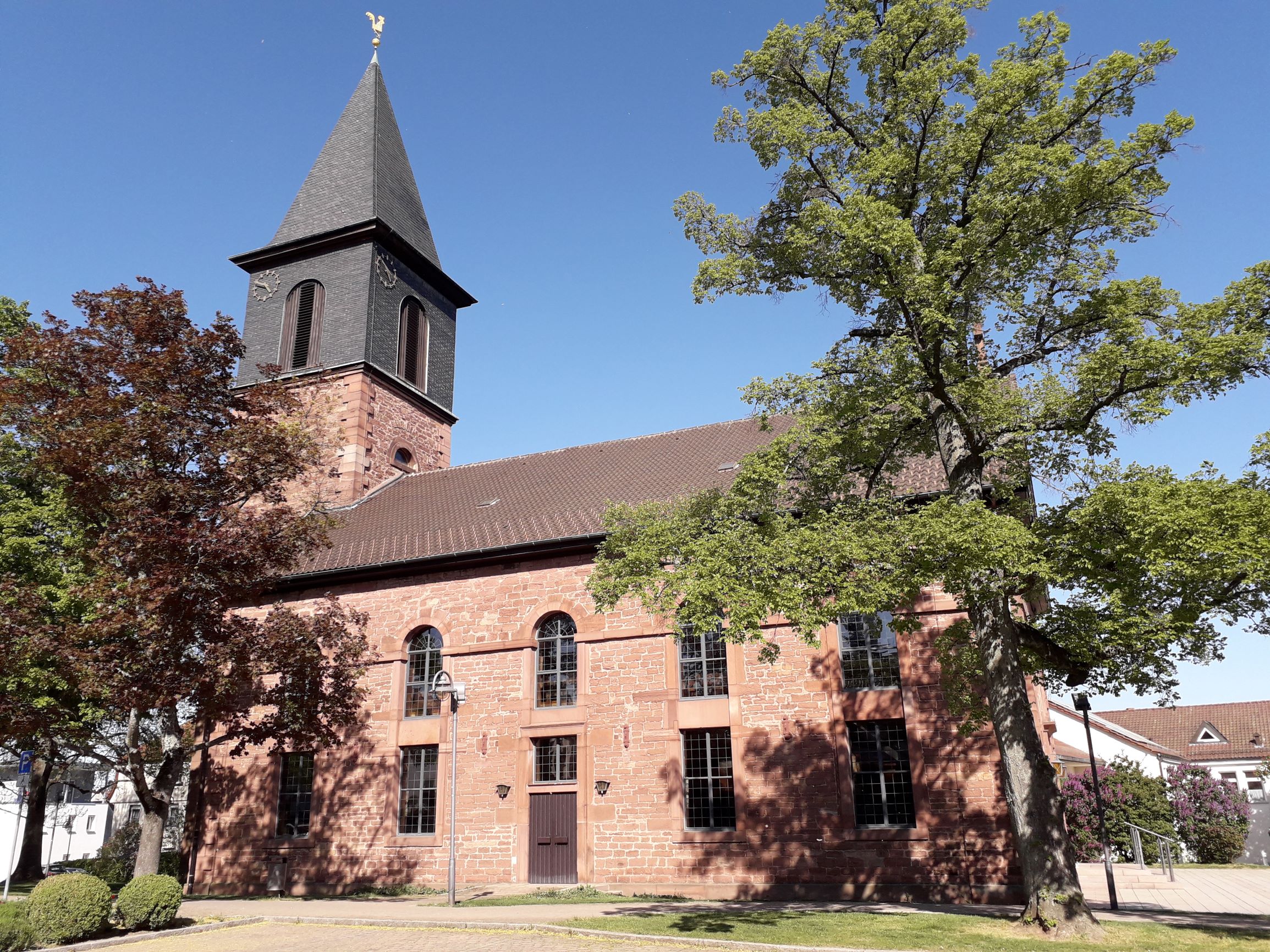 Evangelische Kirche - Evangelische Kirchengemeinde Birkenfeld, Kirchweg 1 in Birkenfeld