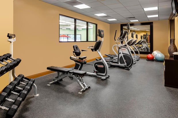 Images Holiday Inn Wichita East I-35 by IHG
