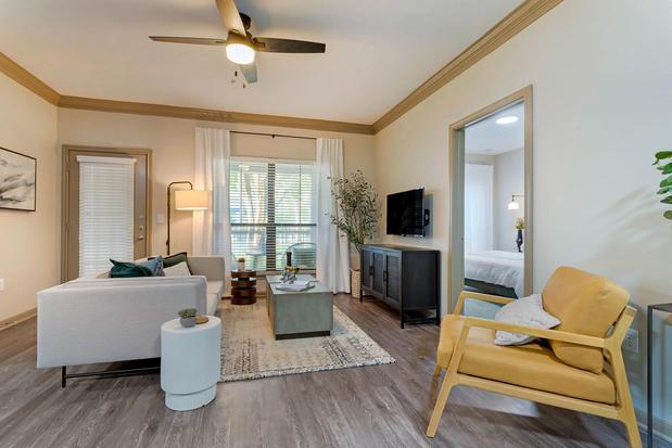 Images Summerwind Apartments