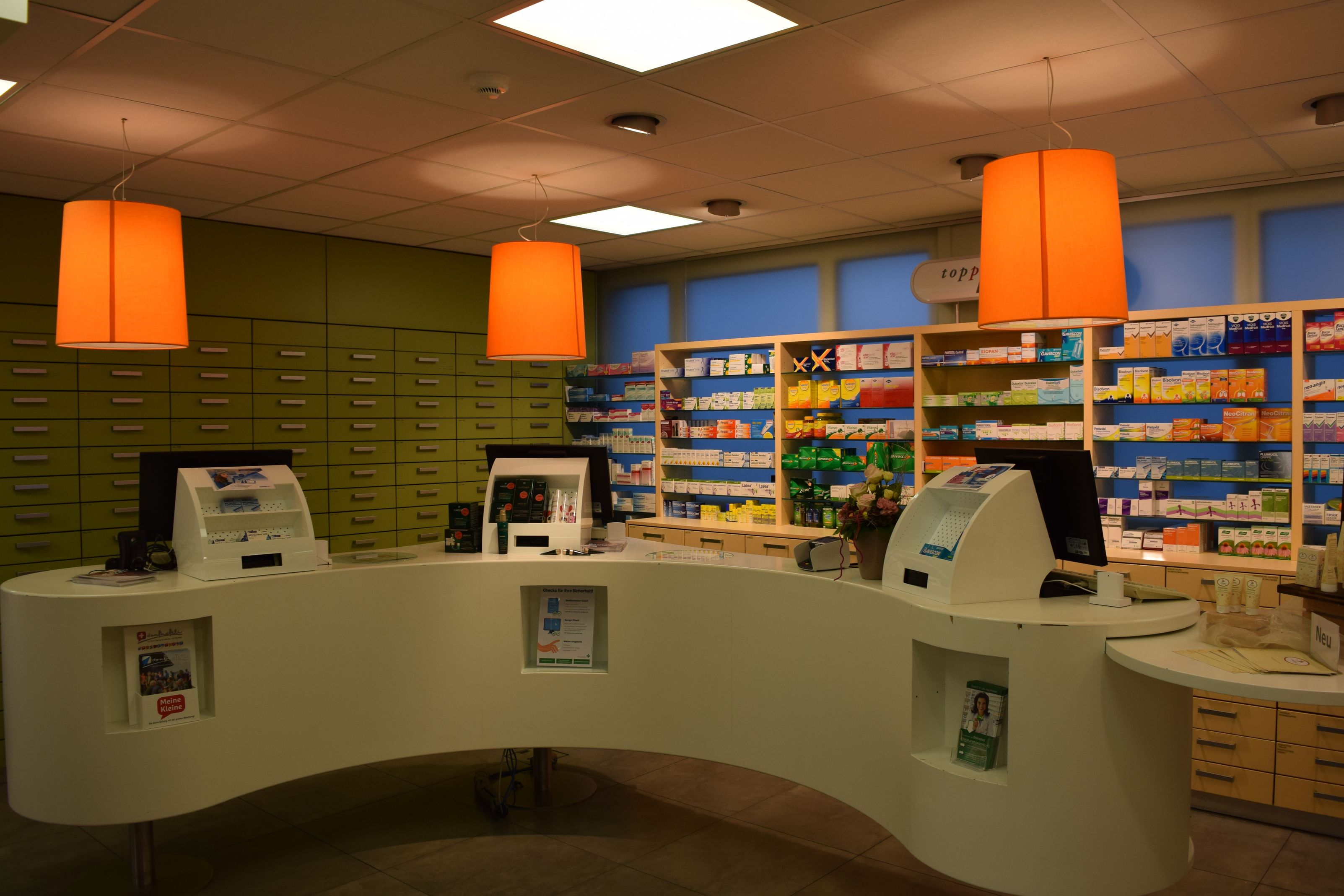 Bilder TopPharm Homberg Apotheke AG