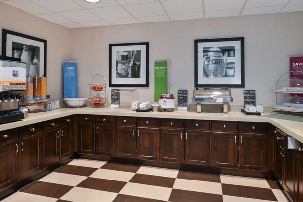 Images Hampton Inn & Suites Denver-Speer Boulevard