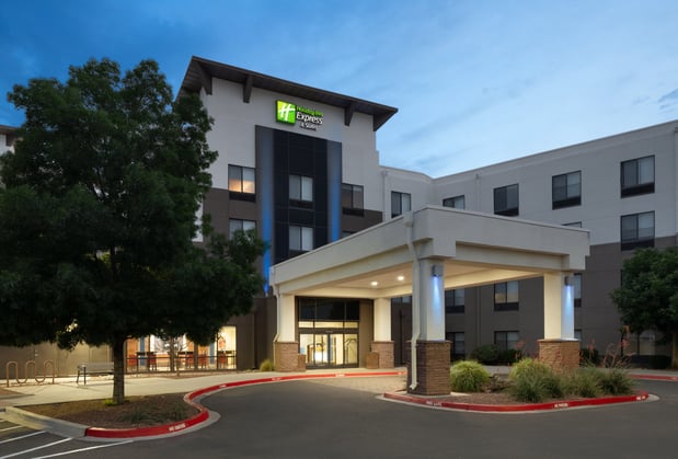 Images Holiday Inn Express & Suites Albuquerque Historic Old Town by IHG