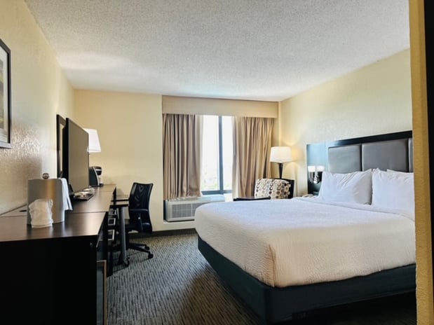 Images Holiday Inn Miami-International Airport by IHG
