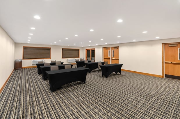 Images Holiday Inn Express & Suites Hayward by IHG