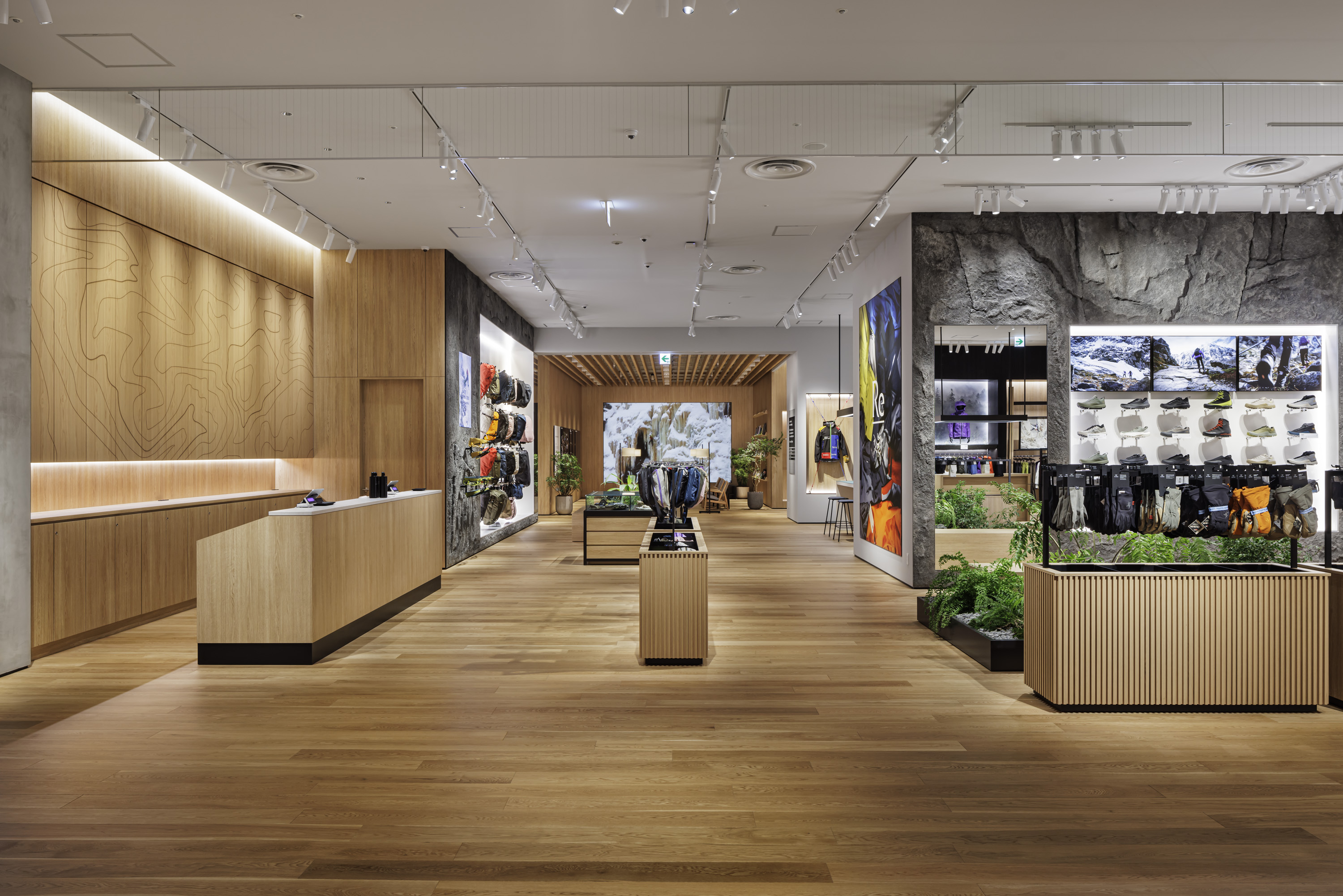 Images ARC’TERYX アークテリクス 池袋東武ブランドストア