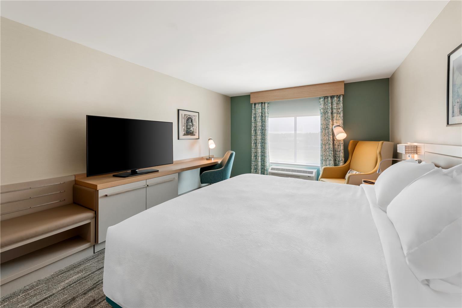 Guest room