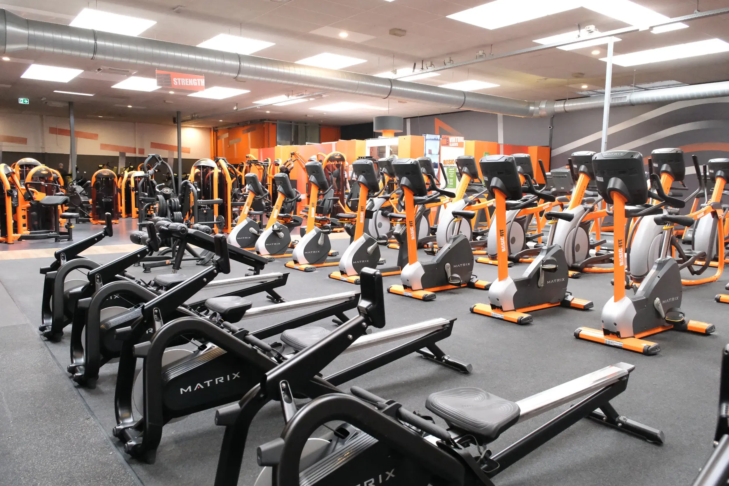 Foto's Basic-Fit 24/7