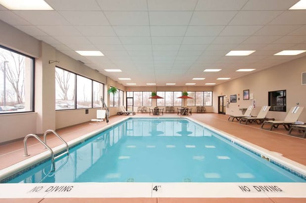Images Hampton Inn Muskegon