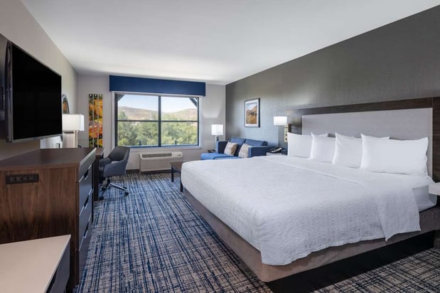 Images Hampton Inn & Suites Agoura Hills
