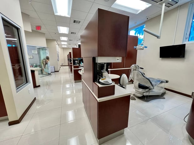 Images Center for Excellence in Dentistry Institute