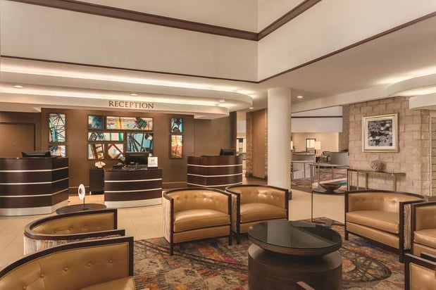 Images Embassy Suites by Hilton Orlando International Drive ICON Park