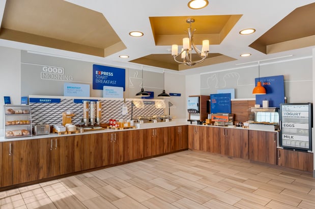 Images Holiday Inn Express & Suites Indianapolis - East by IHG