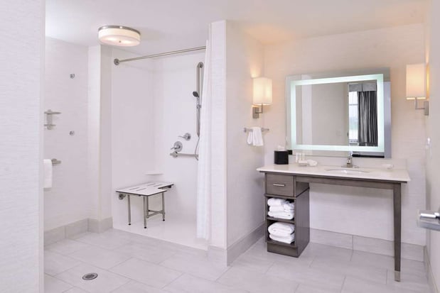 Images Homewood Suites by Hilton Des Moines Airport