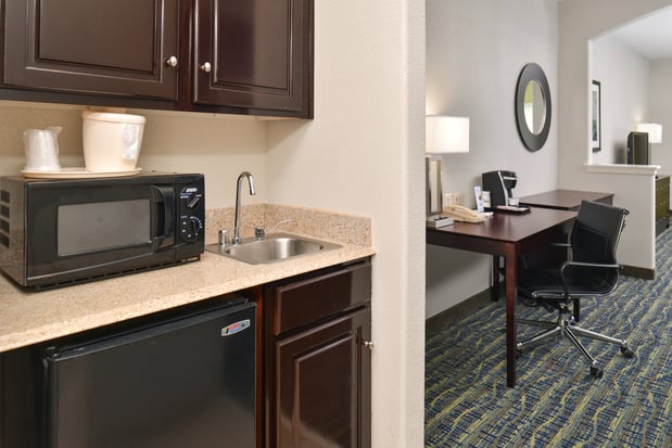 Images Holiday Inn Express & Suites San Antonio South by IHG