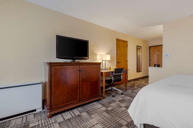 Images Best Western Plus Dubuque Hotel & Conference Center