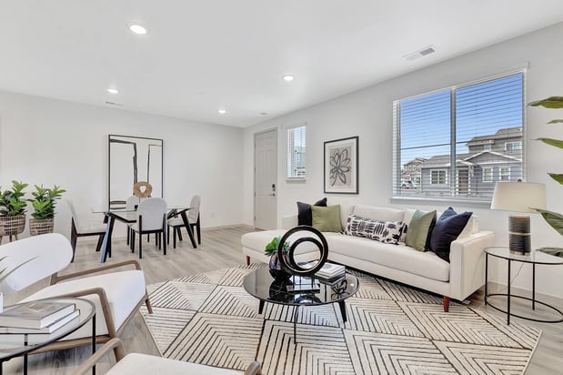 Images Arrive Longmont