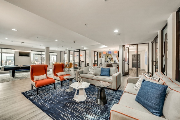 Images Maverick Place Apartments