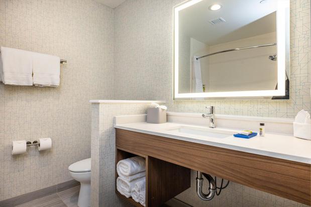 Images Holiday Inn Express & Suites San Jose – Silicon Valley by IHG