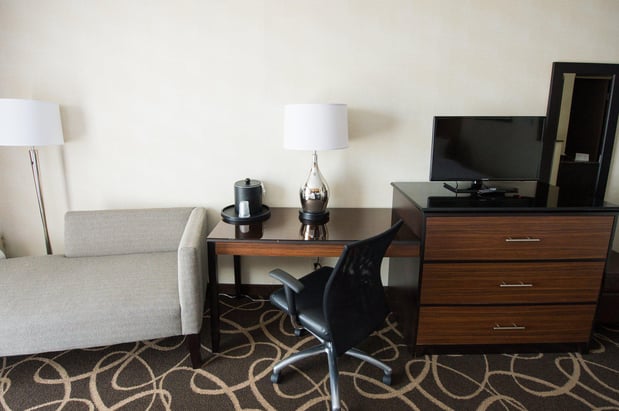 Images Holiday Inn Newark International Airport by IHG