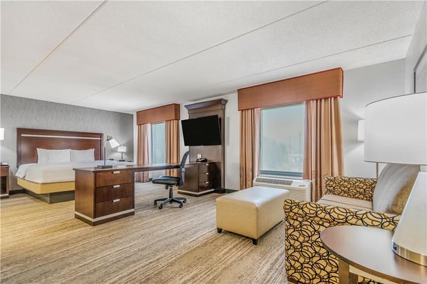 Images Hampton Inn & Suites Detroit/Airport-Romulus