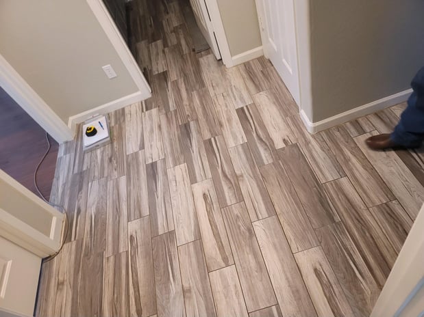 Images Grizzly's Discount Flooring