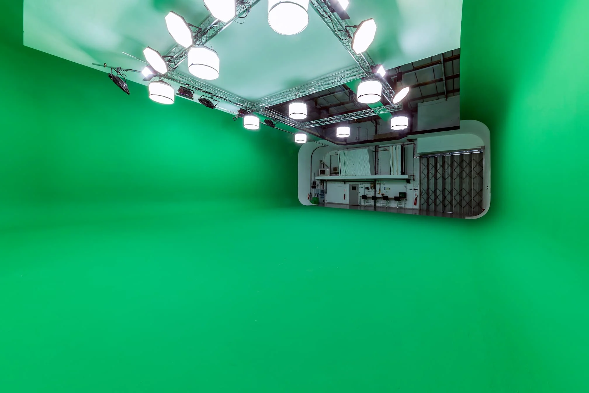 Images Malcolm Ryan Studios