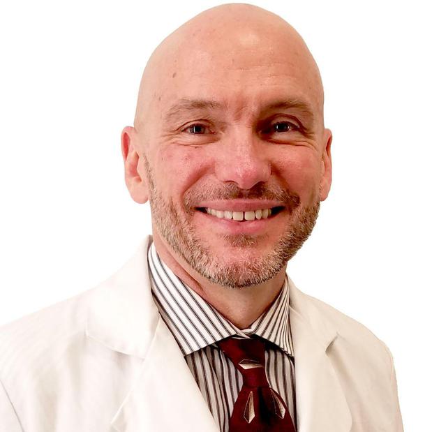 Images Lawrence Golusinski, Jr., MD