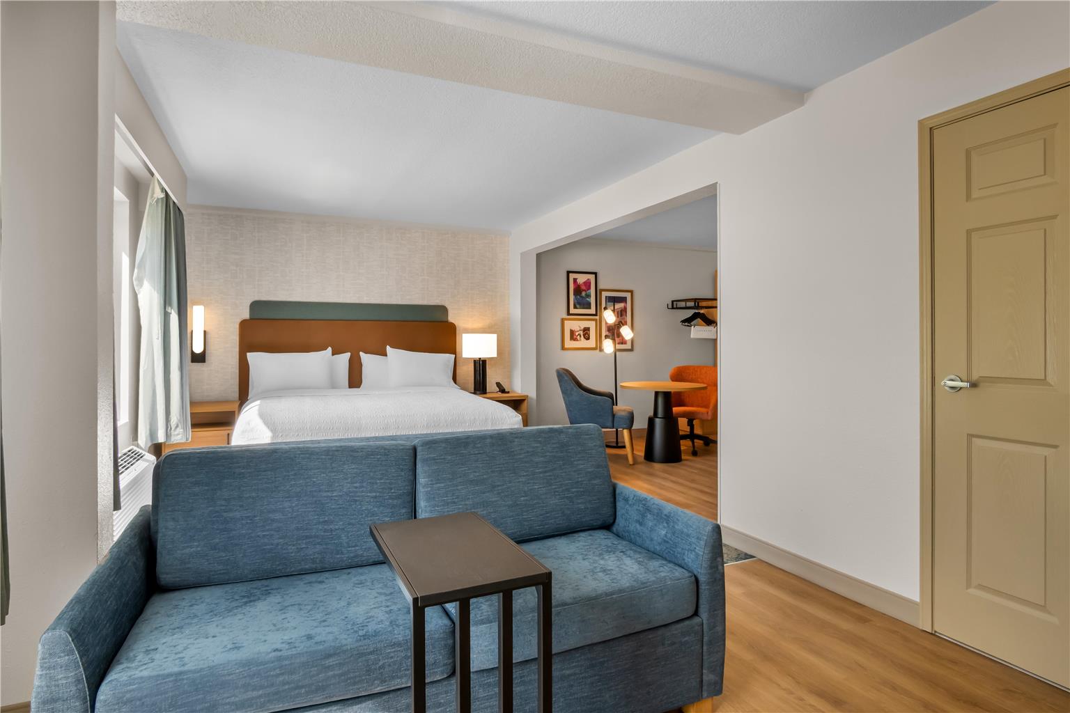 Guest room