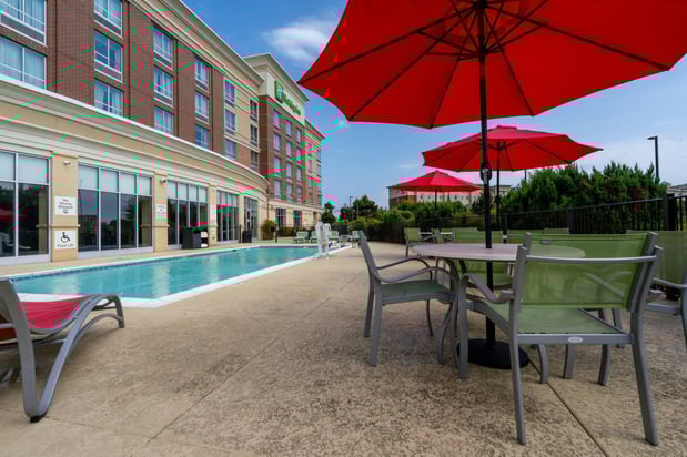 Images Holiday Inn Murfreesboro by IHG