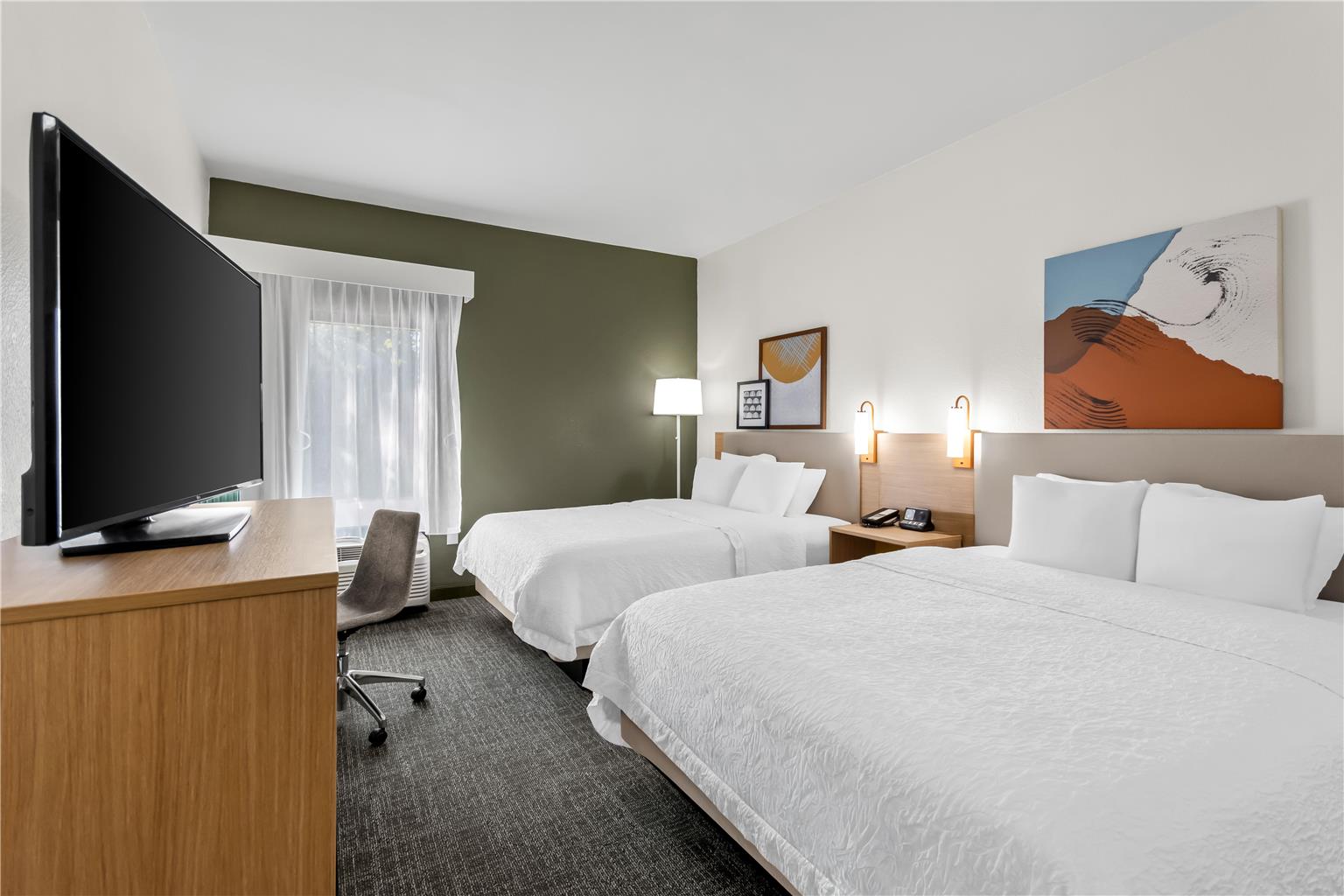 Guest room 