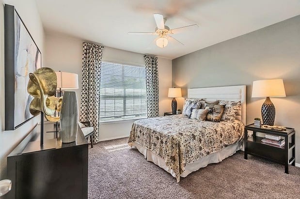 Images Grand Estates @ Keller