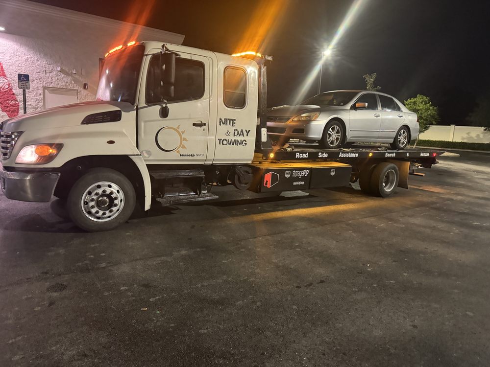 With my 24-hour towing service, Nite & Day Towing Service is available around the clock to provide reliable assistance whenever you need it. Whether it's day or night, I am always ready to respond to your call and ensure your vehicle is transported safely. No matter the time, you can count on me for prompt and professional towing.