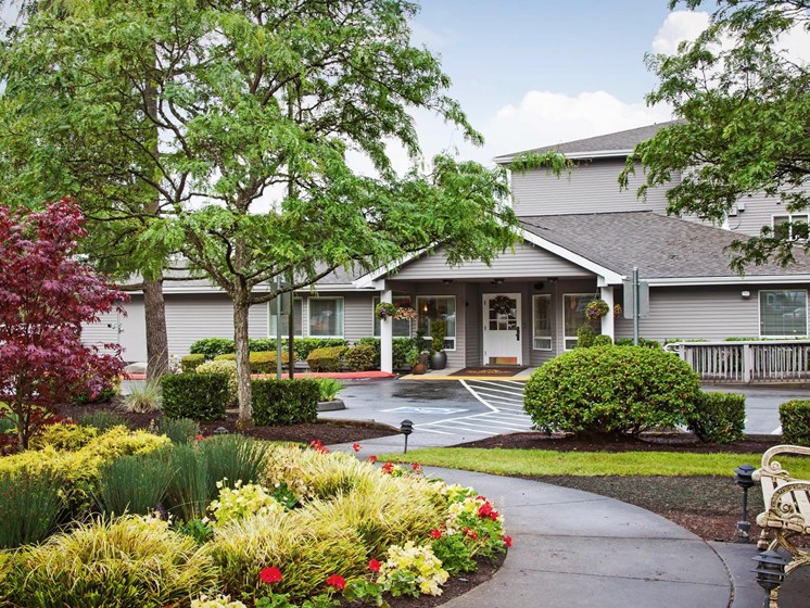 Courtyard Garden Space at Cogir of Bothell Memory Care