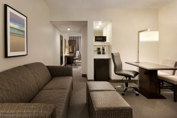Images Embassy Suites by Hilton Boca Raton