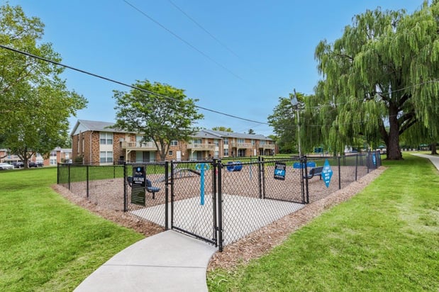 Images Hillcrest Village Apartment Homes