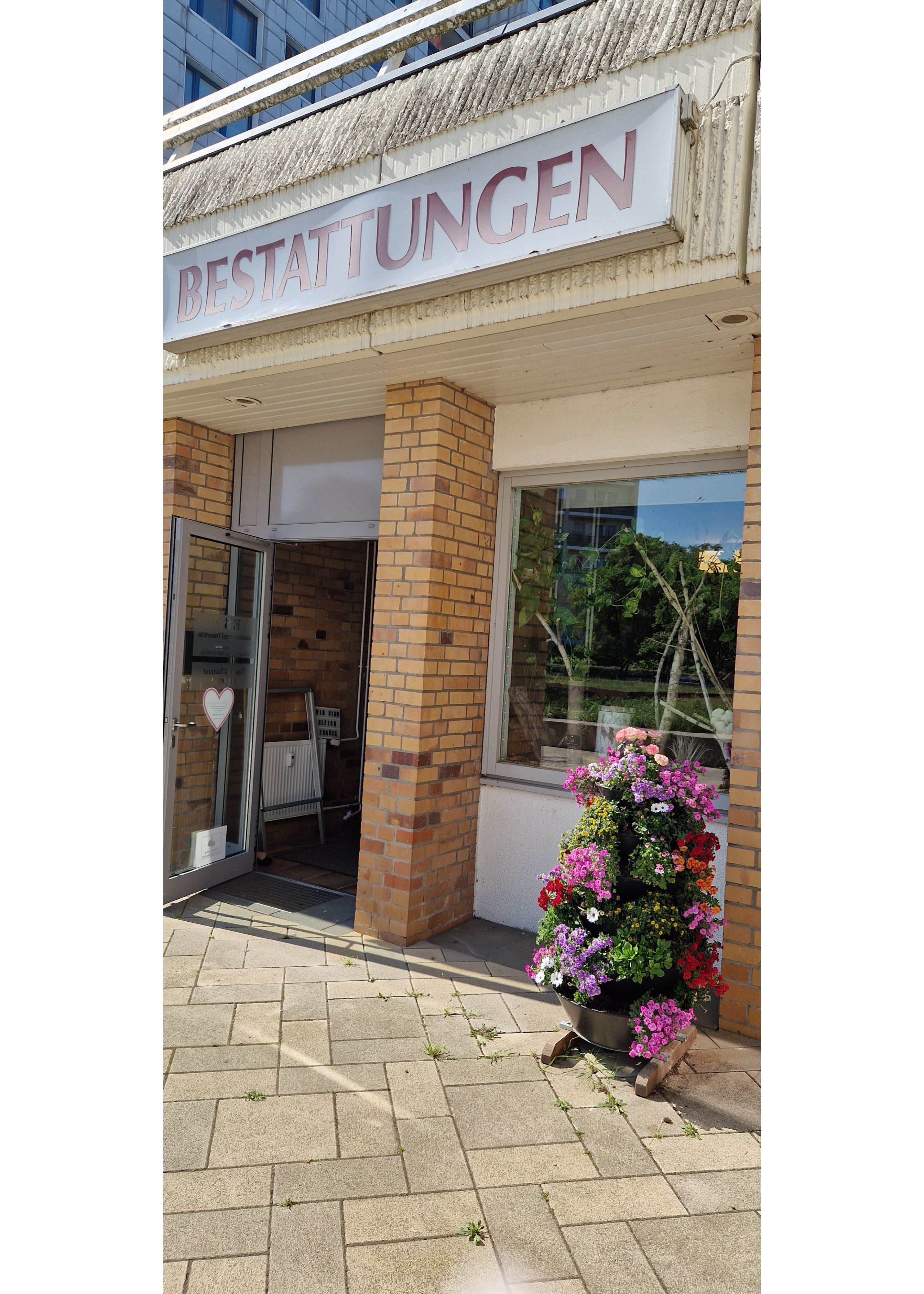 ESF Bestattungen & Trauerhilfe GmbH, Marzahner Promenade 43 in Berlin