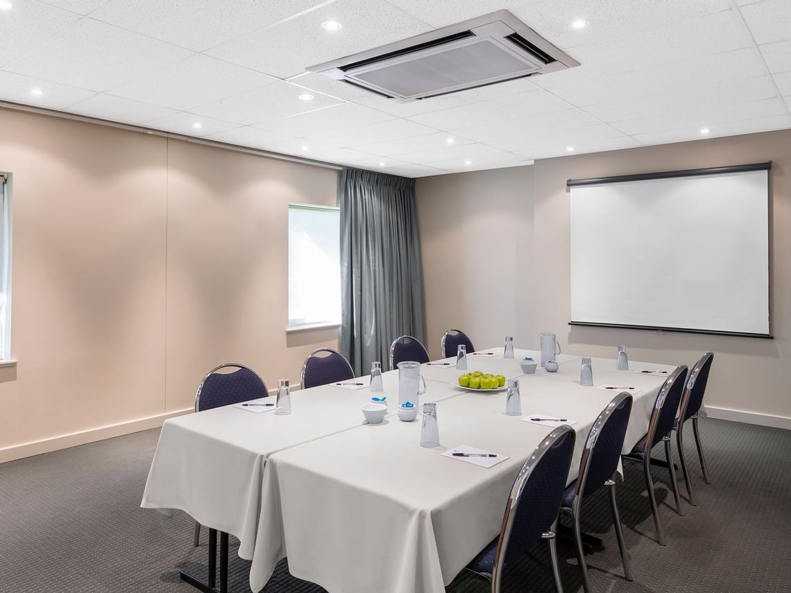 Meeting room at Nesuto Mounts Bay Apartment Hotel Nesuto Mounts Bay Apartment Hotel Perth (08) 9213 5333