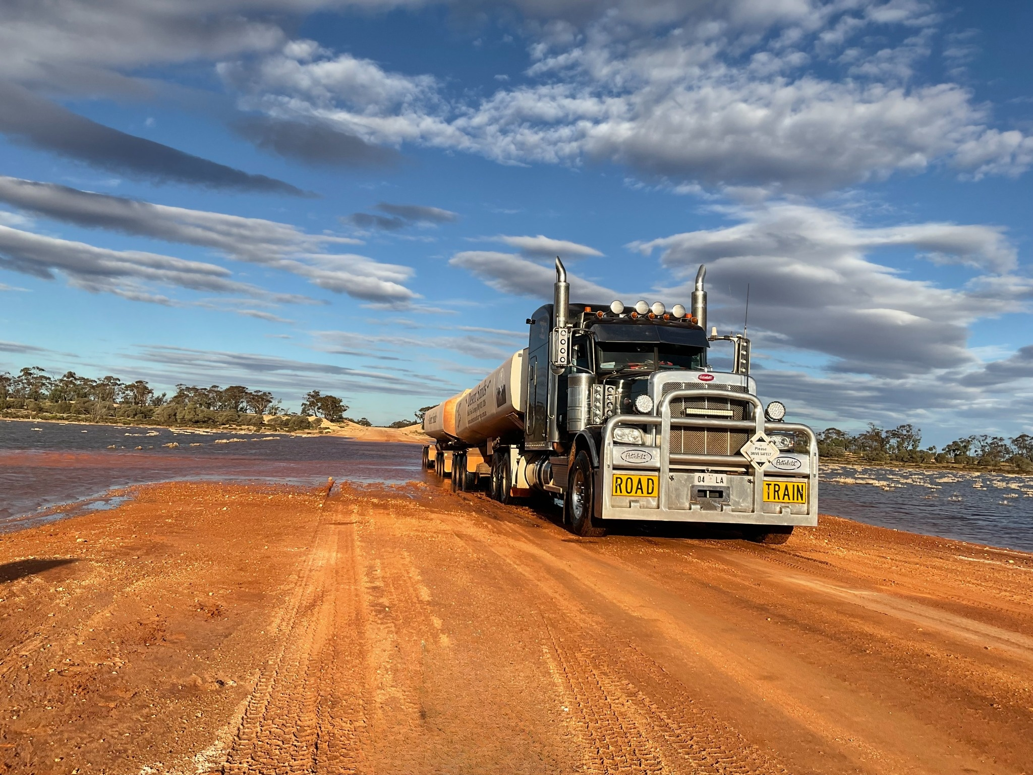 Images Desert Sands Cartage Contractors
