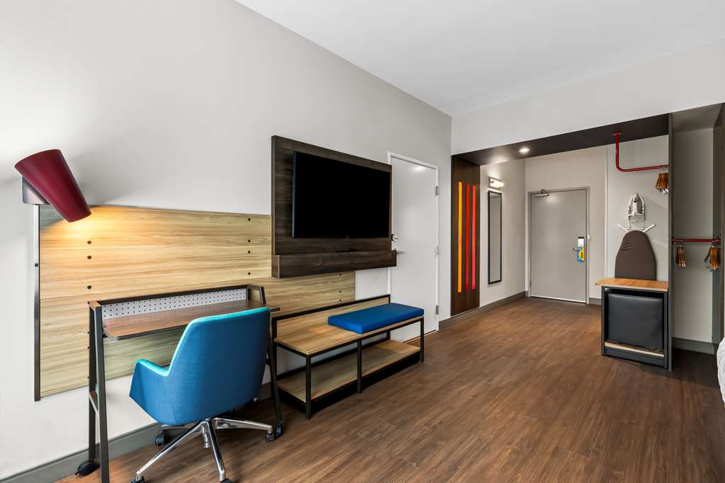 Guest room