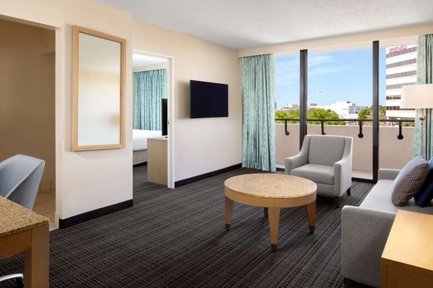 Images Embassy Suites by Hilton Tampa Airport Westshore