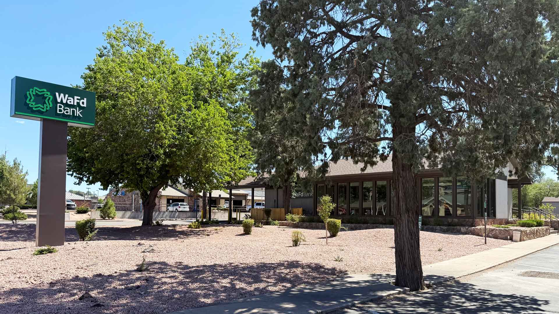 Photo of the WaFd Bank Branch location in Payson, Arizona. Located at 213 S Beeline Hwy, Payson, AZ 85541