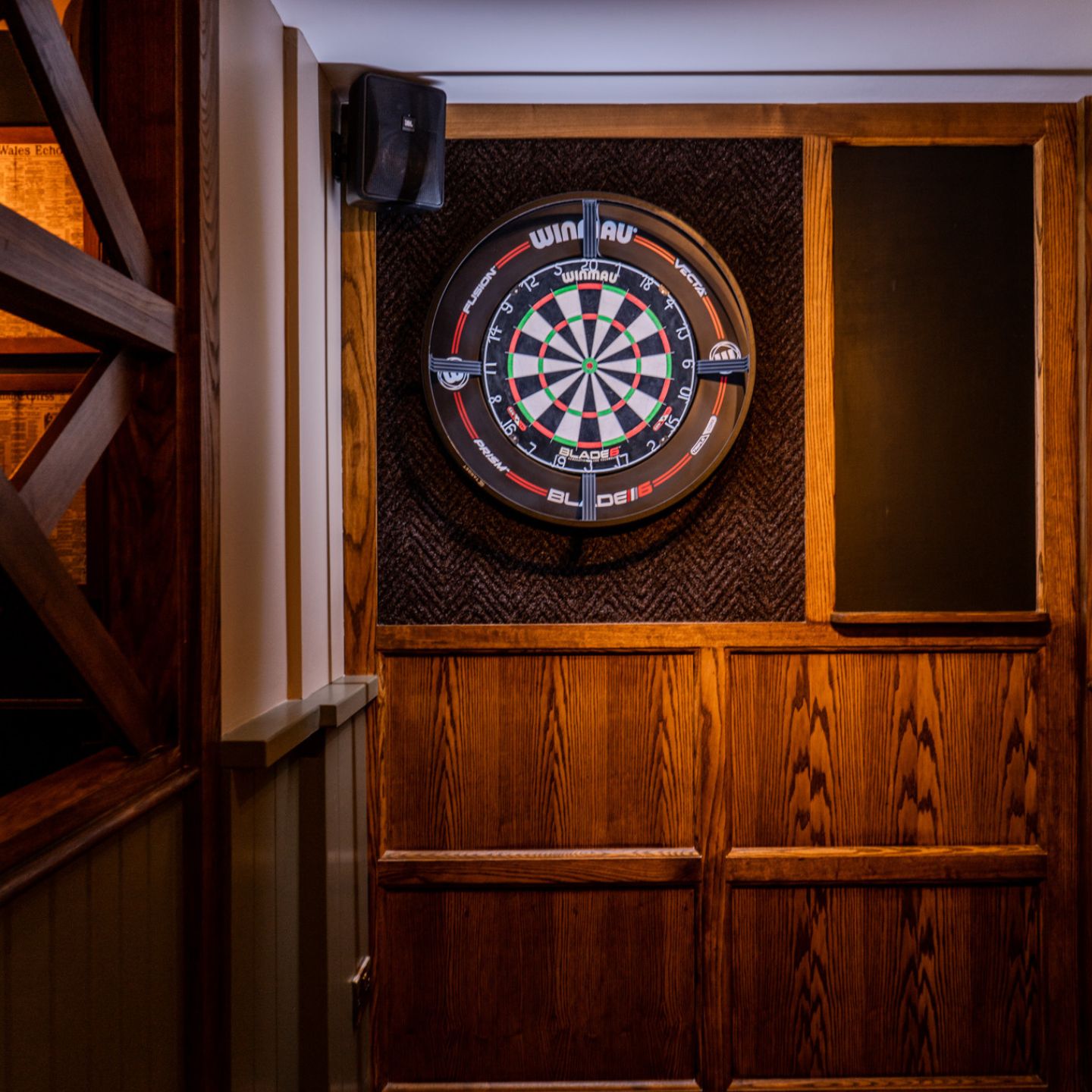 Llanwern Bull Newport, darts board