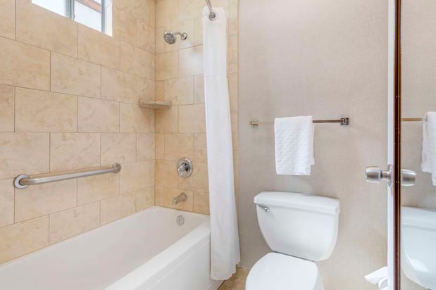 Images Best Western Plus Stovall's Inn