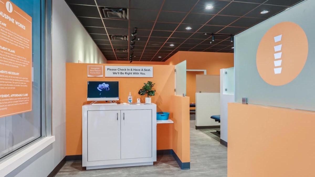 NuSpine Chiropractic has open and spacious chiropractic therapy stations.